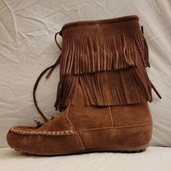 NIB Minnetonka decorah double fringe moccasin boots size 6.5 - Picture 2 of 9